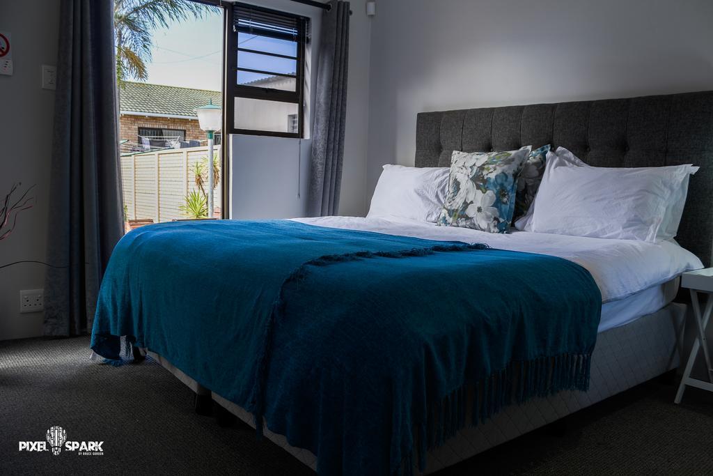 Tyday Accommodation Port Elizabeth Ngoại thất bức ảnh