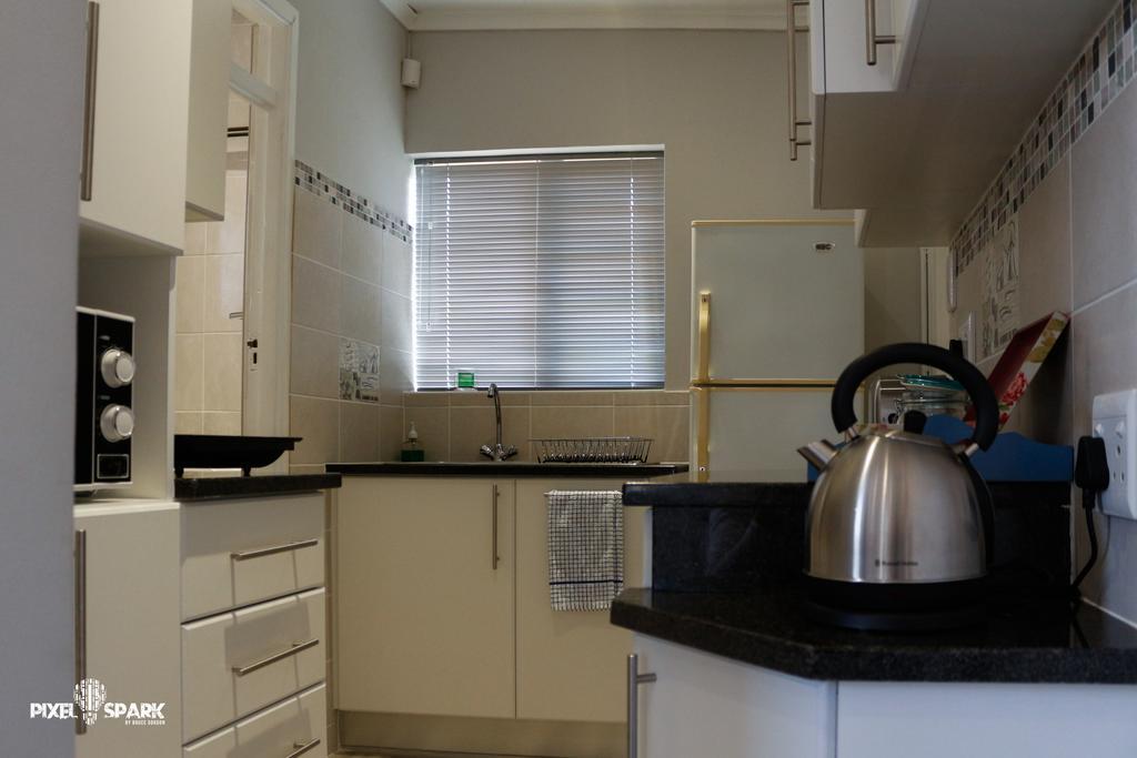 Tyday Accommodation Port Elizabeth Ngoại thất bức ảnh