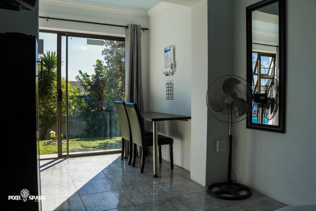 Tyday Accommodation Port Elizabeth Ngoại thất bức ảnh
