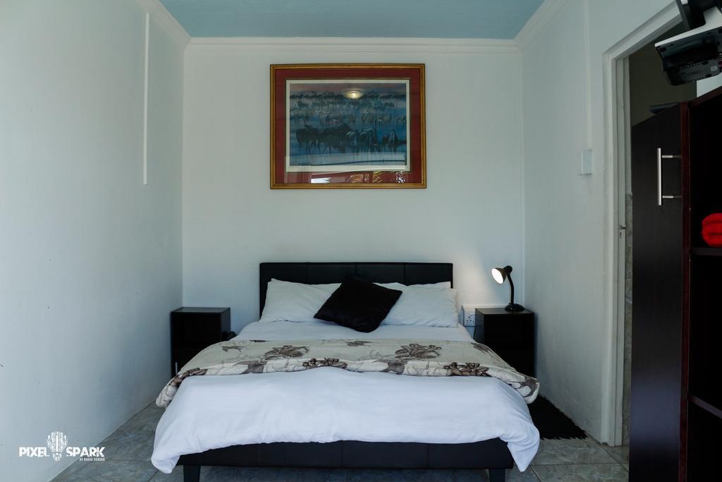 Tyday Accommodation Port Elizabeth Ngoại thất bức ảnh