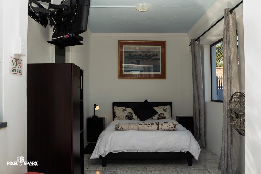 Tyday Accommodation Port Elizabeth Ngoại thất bức ảnh