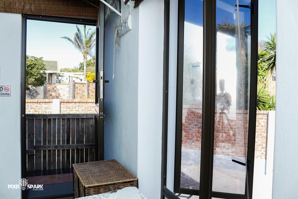 Tyday Accommodation Port Elizabeth Ngoại thất bức ảnh