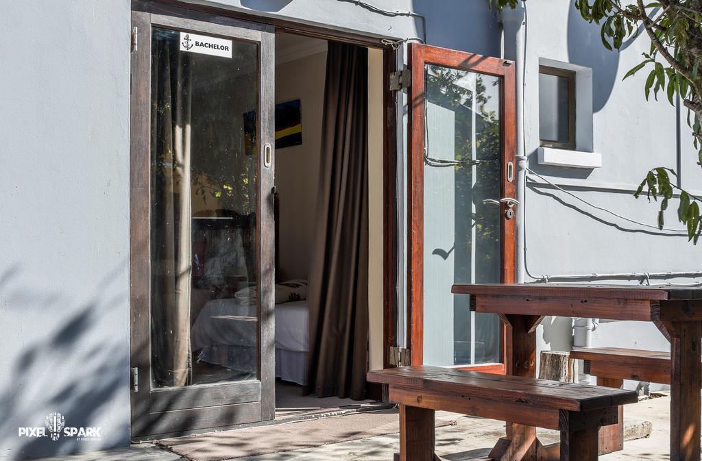 Tyday Accommodation Port Elizabeth Ngoại thất bức ảnh