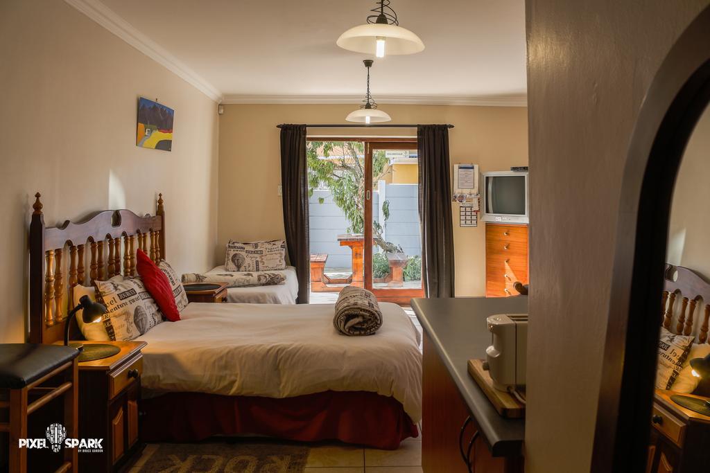 Tyday Accommodation Port Elizabeth Ngoại thất bức ảnh