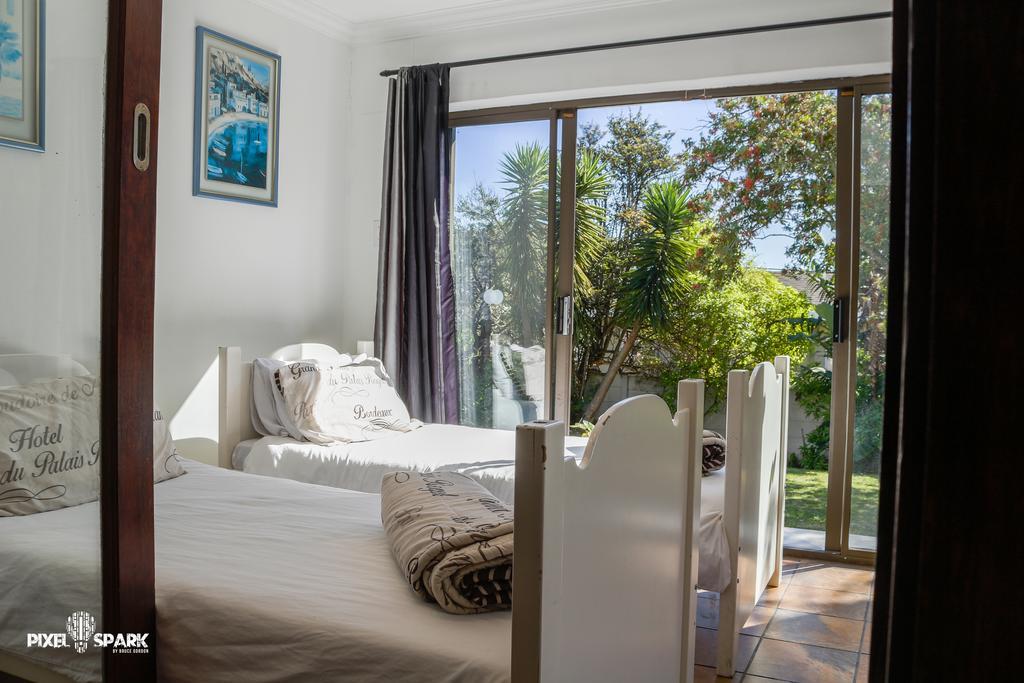 Tyday Accommodation Port Elizabeth Ngoại thất bức ảnh