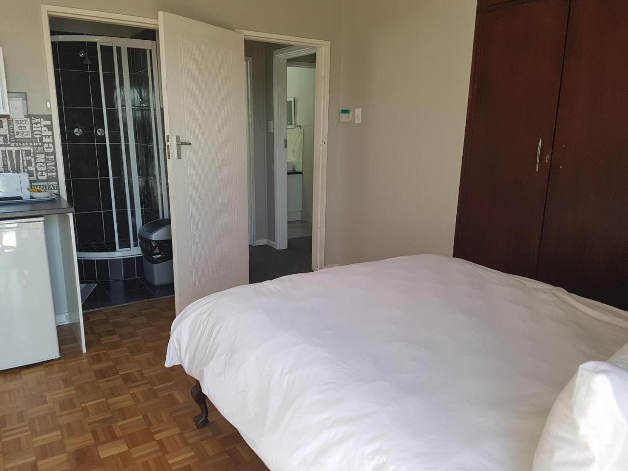 Tyday Accommodation Port Elizabeth Ngoại thất bức ảnh