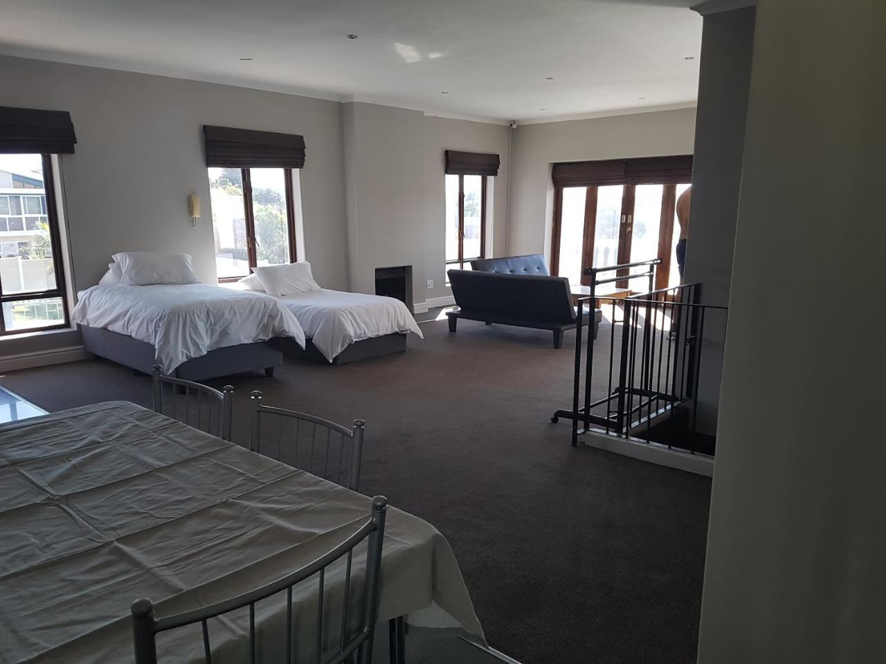 Tyday Accommodation Port Elizabeth Ngoại thất bức ảnh